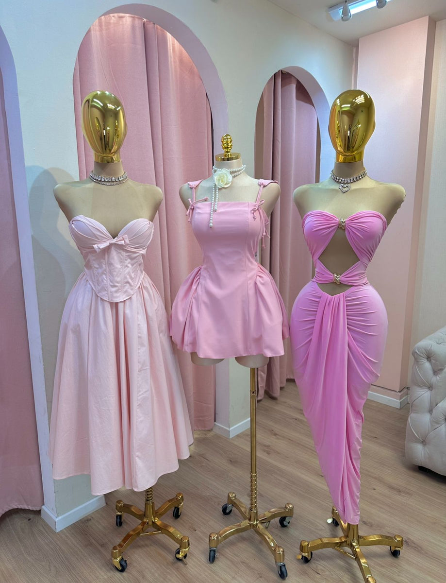 VESTIDO ROSA MOÑOS HOMBROS – Hollywear